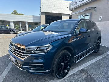 VOLKSWAGEN Touareg 3ª serie - 2020