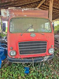 camion d'epoca Om  Lupetto