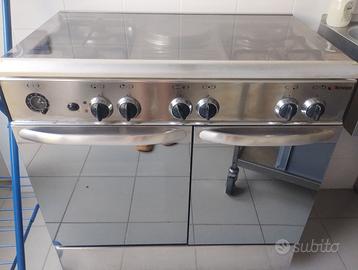 Fornello a gas con forno