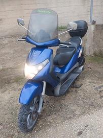Piaggio Beverly 250