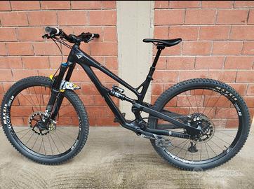 YT industries Jeffsy con magura mt7
