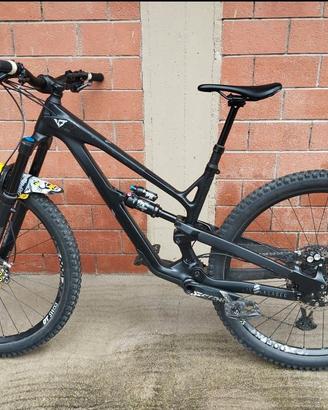 YT industries Jeffsy con magura mt7