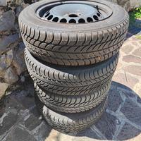 gomme invernali  185/60 R15 con cerchi