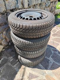 gomme invernali  185/60 R15 con cerchi