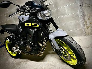 Yamaha Mt 09 night
