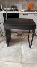 Scrivania ikea micke