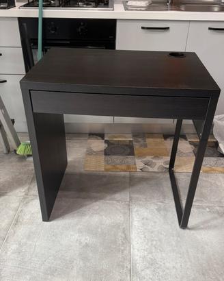 Scrivania ikea micke