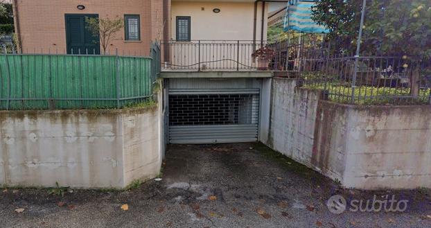 Garage a Lanuvio (Roma)