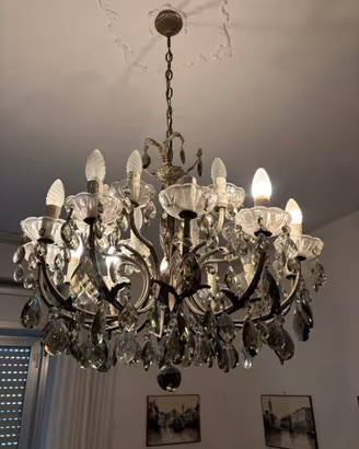 lampadario vintage in ottone e cristallo a 12 luci