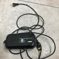 Mantenitore di carica batteria moto