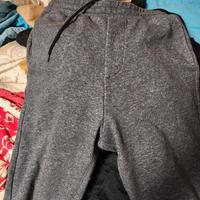 stock pantaloncini e pantaloni tuta