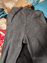 stock pantaloncini e pantaloni tuta