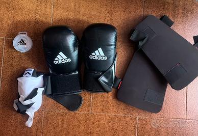 Set protezioni per kick boxing