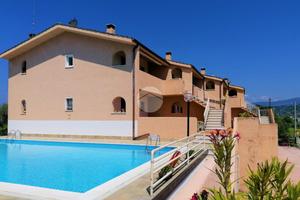 3 LOCALI A BARDOLINO