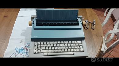 Macchina da scrivere Olivetti ET 55