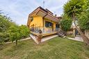 villa-a-schiera-d-angolo-a-guidonia-montecelio