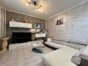 4 LOCALI A TERNO D'ISOLA