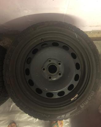 Set 4 Gomme Invernali con Cerchi – 205/55 R16