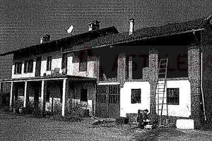 Immobile in asta di 577 m² con più di 5 locali a C