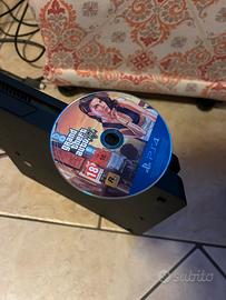 PlayStation 4 slim con gta