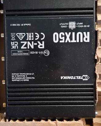 Teltonika RUTX50 – Router industriale 5G Dual SIM 
