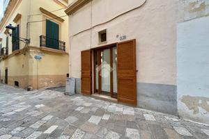 2 LOCALI A GALLIPOLI