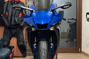 Yamaha yzf R1 2023