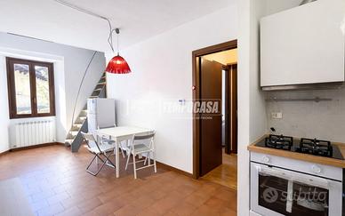 CASA DI RINGHIERA IN CORTE LOMBARDA SENZA SPESE