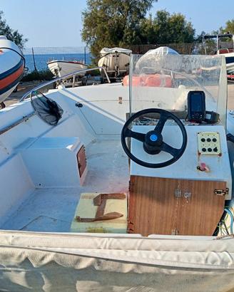 Barca Ombrina 4.5m+Evinrude 25CV 2T+Ausiliario