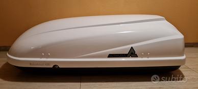 Box da tetto auto con barre porta tutto e agganci