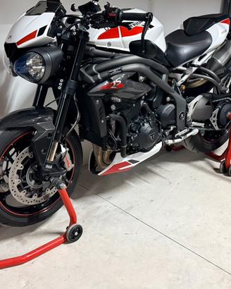 Nuovissima Triumph Speed Triple 1050 RS