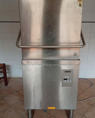 Lavastoviglie professionale Zanussi