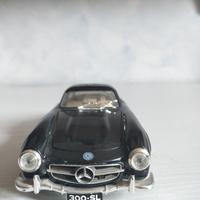 macchinina d'epoca Mercedes 300 SL