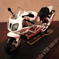 Modellino Honda vtr 1000 sp 2
