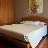 Letto in noce condizioni perfette