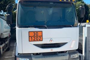 Renault cisterna ADR