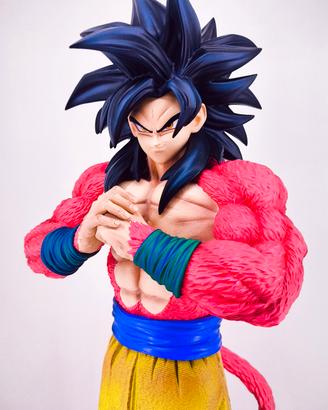 Goku super Saiyan 4 figure