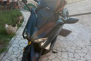 T Max 530DX
