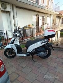 Kymco People gti 300