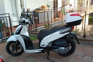 Kymco People gti 300