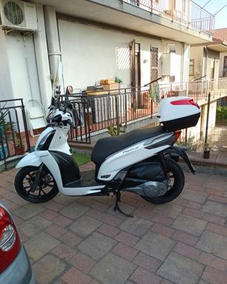 Kymco People gti 300