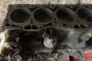 Monoblocco Fiat uno turbo 1.4