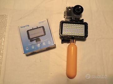 Action Cam Akaso con illuminatore sub