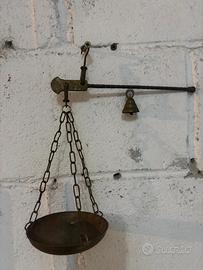 Piccola bilancia bronzo