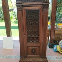 Vetrinetta anni 30 con zampe leonine