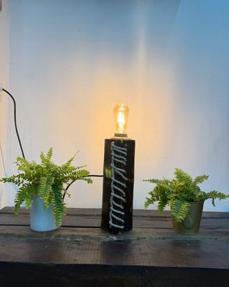 🔥 Lampada da Tavolo Artigianale in Legno – Stile 