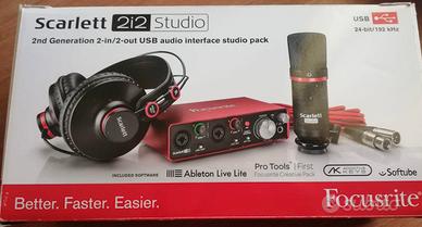 Focusrite Scarlett 2i2 piu asta Proel rsm195bk