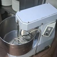 impastatrice professionale per pizzeria 