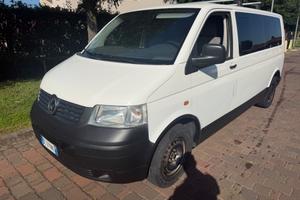 Volkswagen Transporter 2.5 TDI anno 2006 9 posti