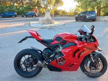 ducati panigale v4